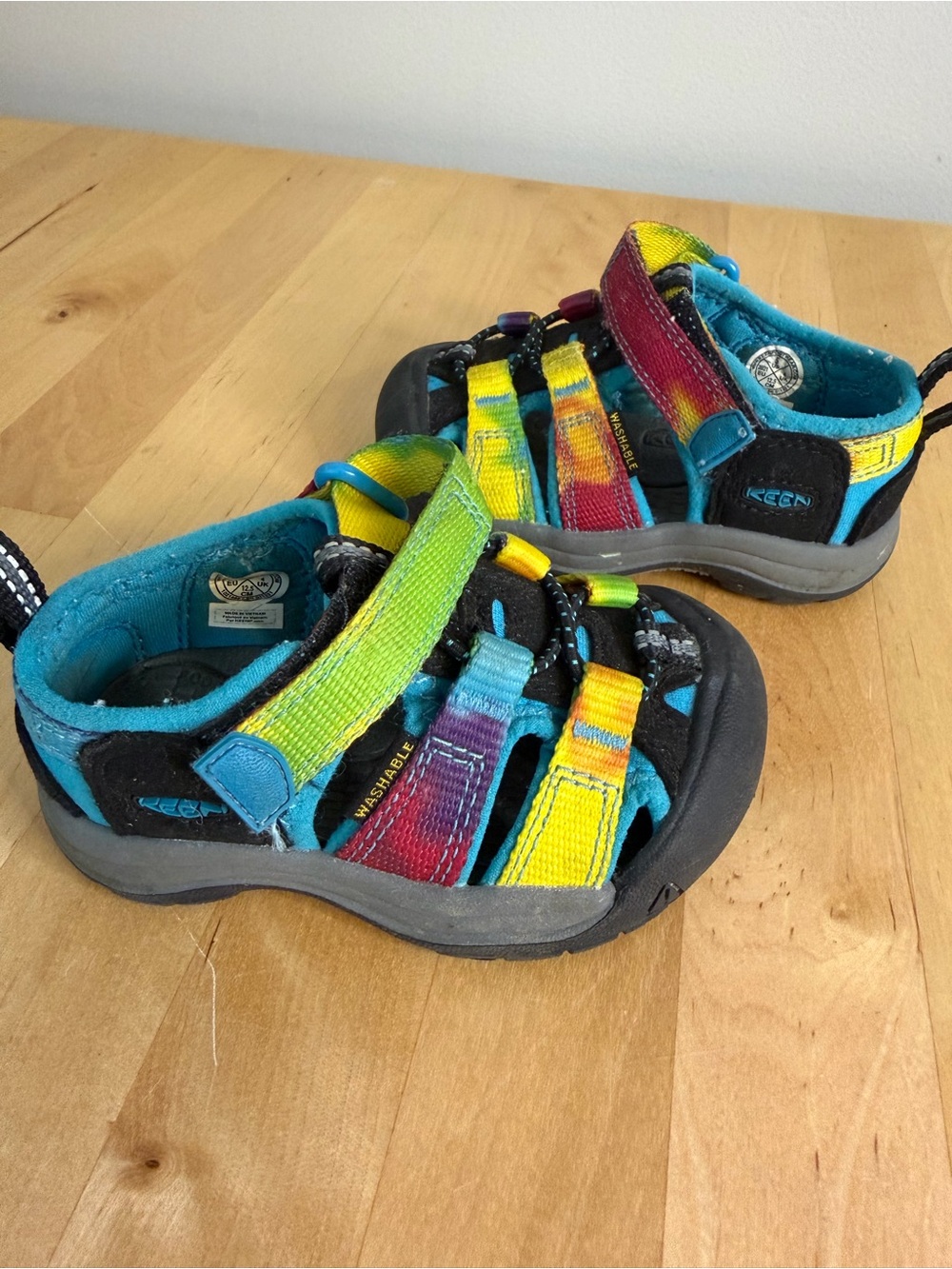 Keen Kids Unisex Newport H2 Waterproof Sandals Rainbow Tye-dye Size 5 Toddler